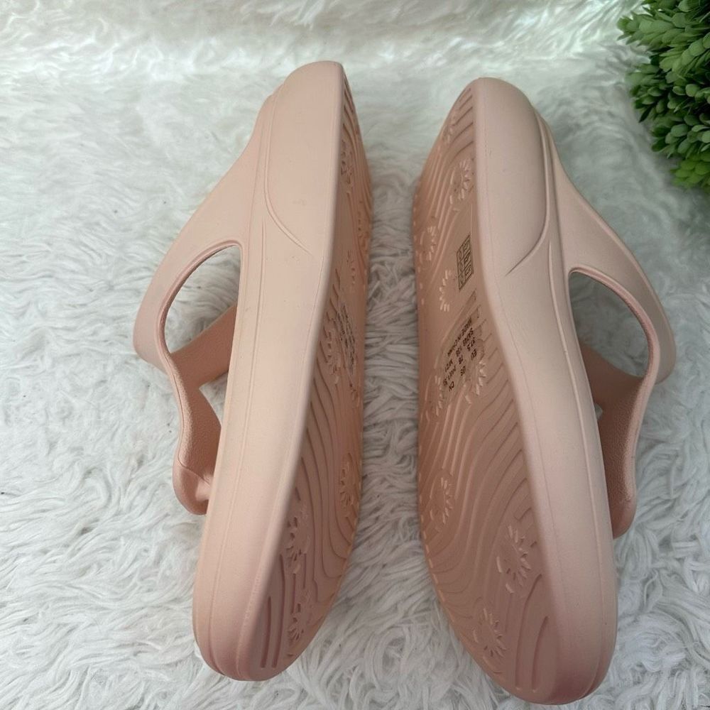 Stuart Weitzman Stuflex‎ T Strap Sandals in Rosewater Womens size US 7 B New - Picture 3 of 8